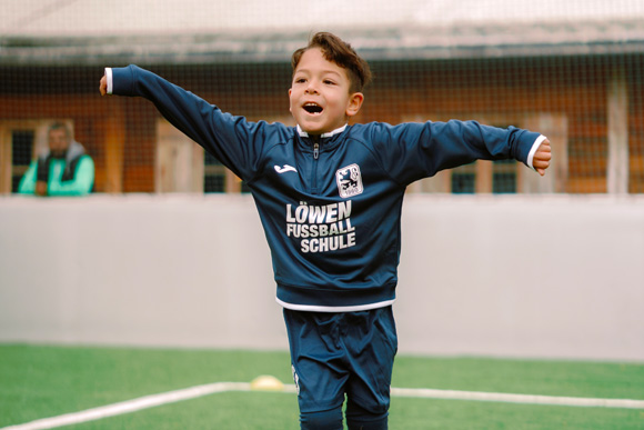Löwen-Fußballschule – Löwen-Ballschule