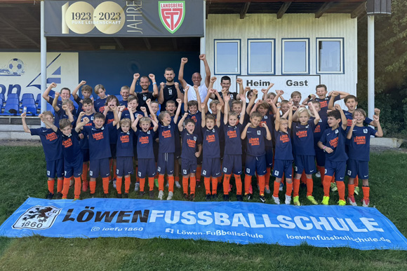 Auswärtscamp der Löwen-Fußballschule in Landsberg                    