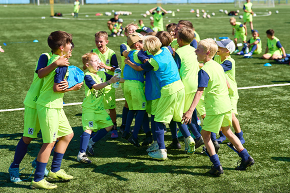 Ein Angebot für besondere Tage: Der LöFu-Feiertag. Foto: Löwen-Fußballschule