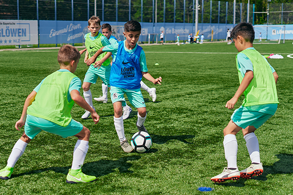 Ein Angebot für besondere Tage: Der LöFu-Feiertag. Foto: Löwen-Fußballschule