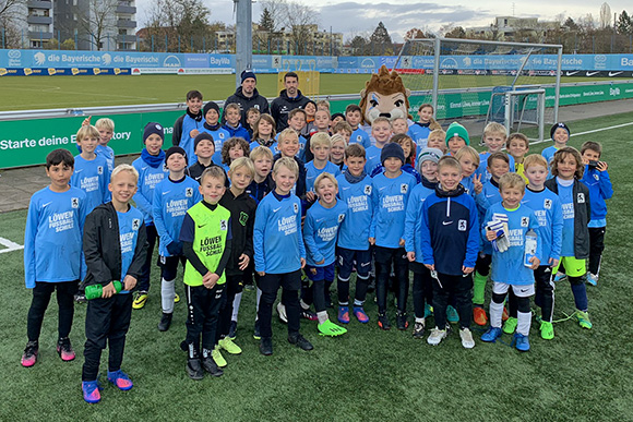 Ein Angebot für besondere Tage: Der LöFu-Feiertag. Foto: Löwen-Fußballschule